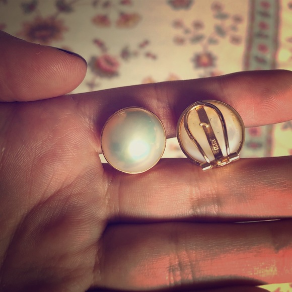 Jewelry - 14k mabe pearl earrings